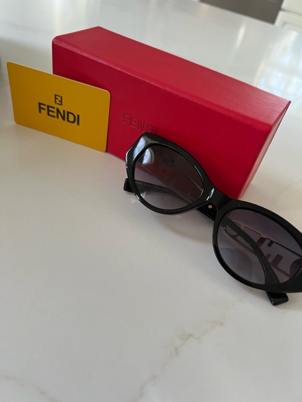 Fendi (Fendace) Women's Black Cat-Eye Sunglasses